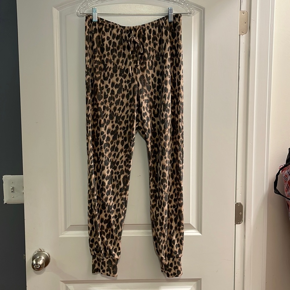 Victoria’s Secret beige and brown animal print Lounge PJ pants petite small